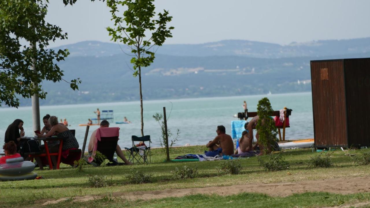 Familia Camping Balaton Balatonoszöd Exterior foto