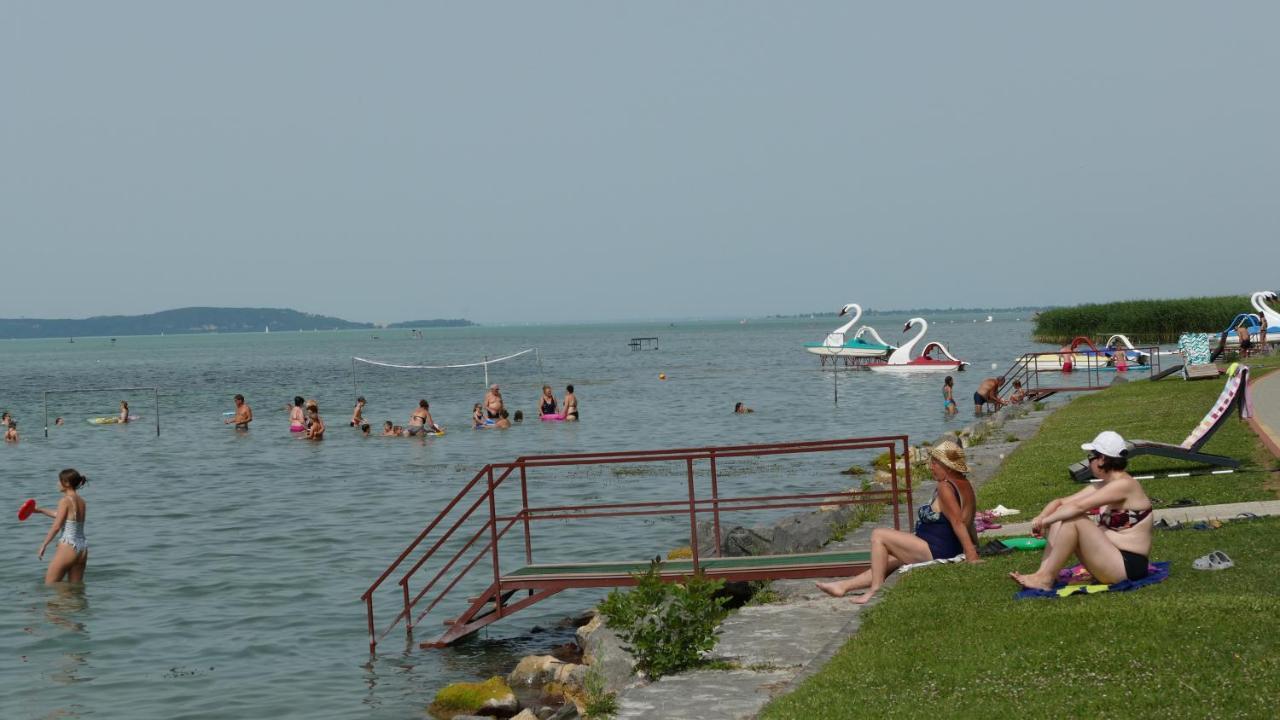 Familia Camping Balaton Balatonoszöd Exterior foto